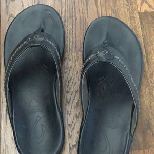 Olivia. Men’s leather flip flops. Mea Ola